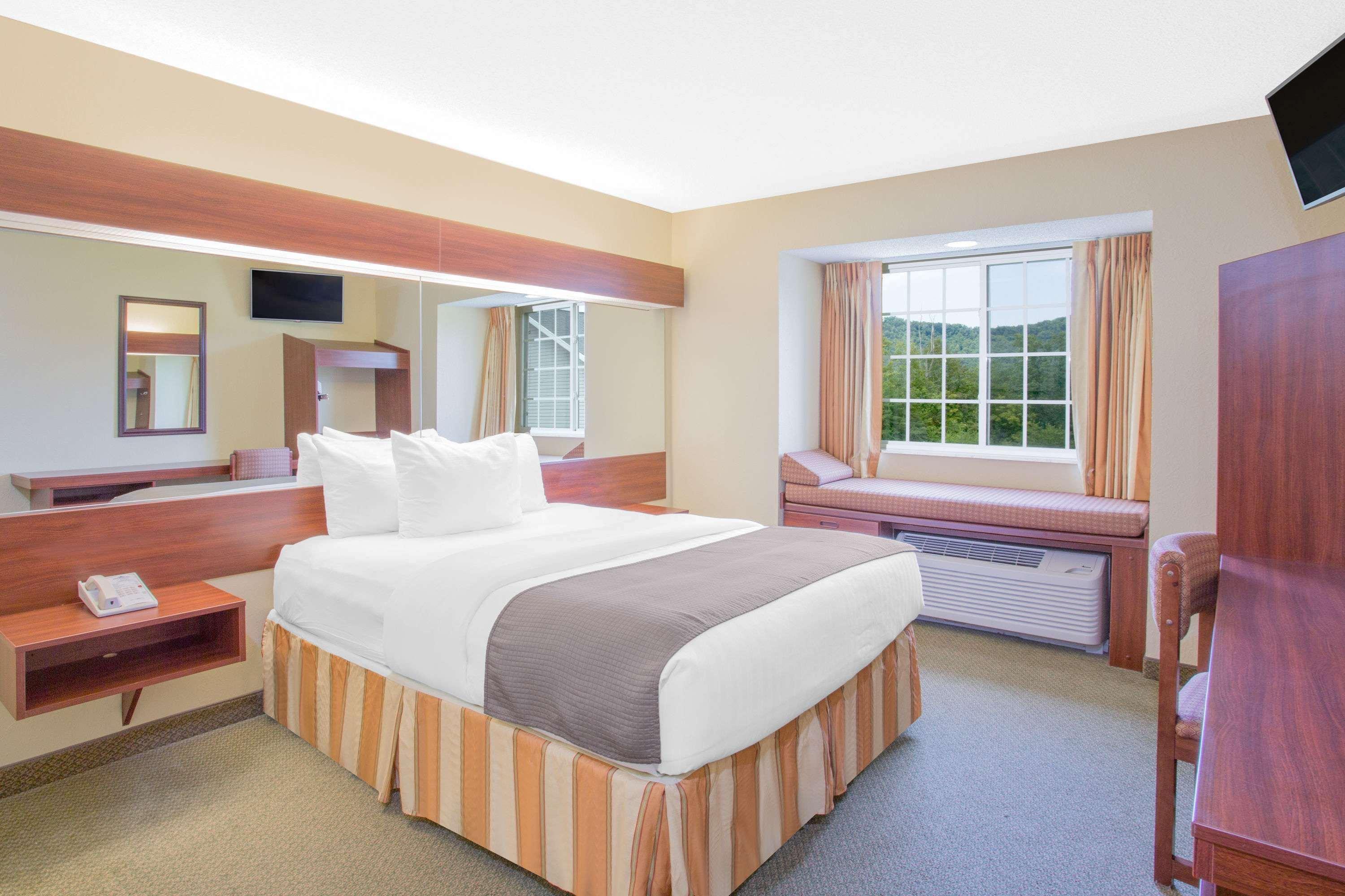 Microtel Inn And Suites Gassaway Εξωτερικό φωτογραφία