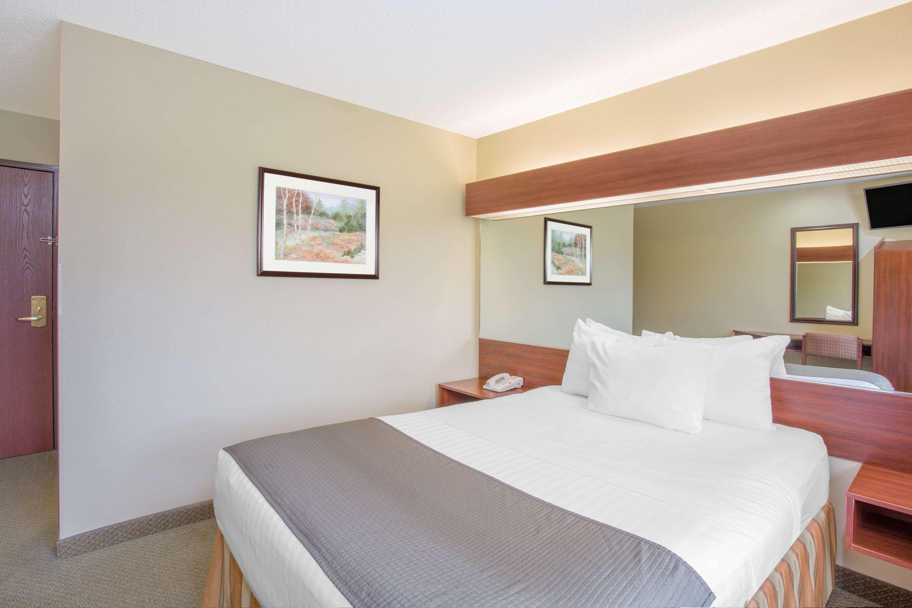 Microtel Inn And Suites Gassaway Εξωτερικό φωτογραφία