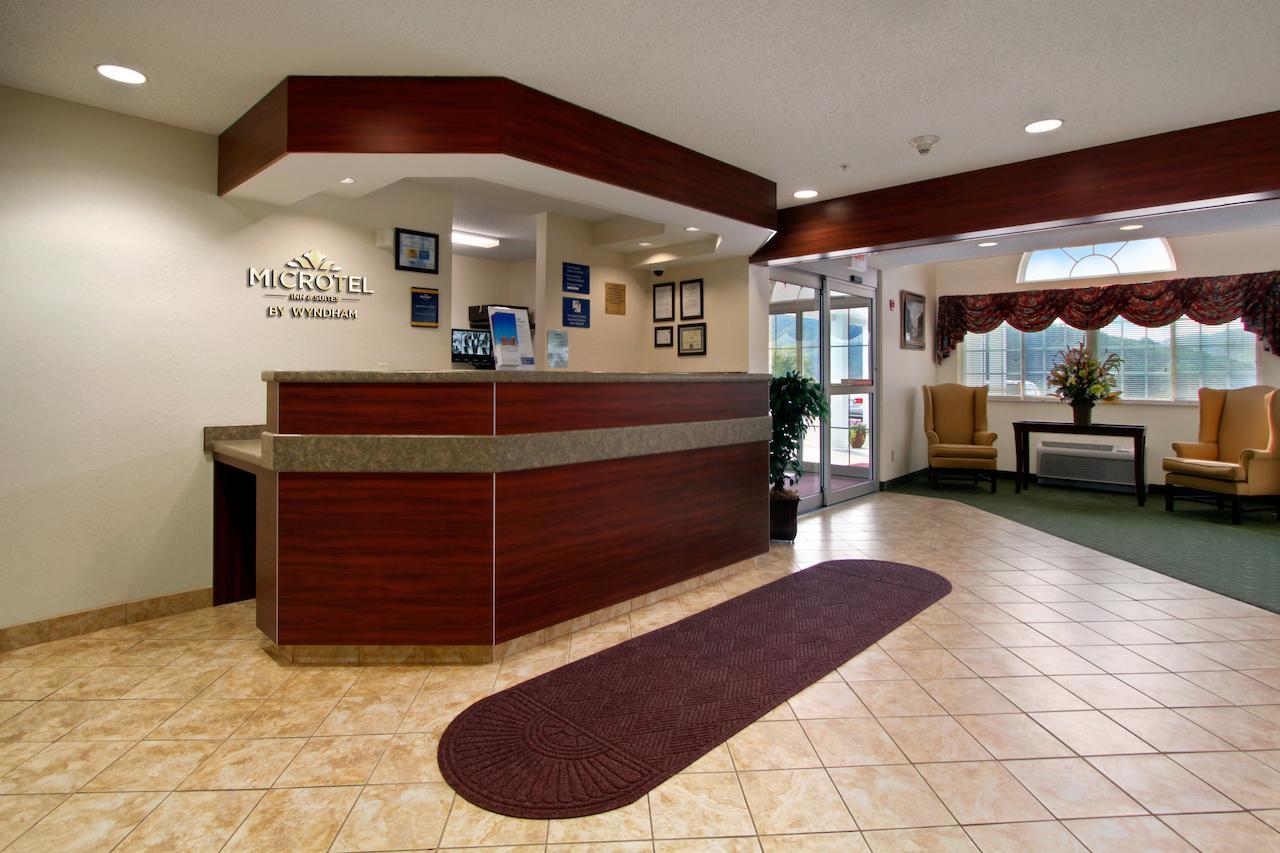 Microtel Inn And Suites Gassaway Εσωτερικό φωτογραφία